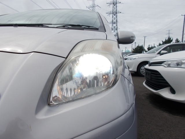 2010 TOYOTA VITZ